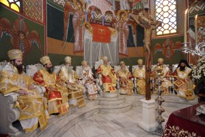 Η Ιερά Ε. Σύνοδος της Εκκλησίας Κρήτης, κατά την πανήγυρη του Αγ. Μηνά, Ηράκλειο 2005