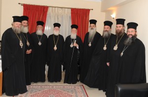 Με την Α.Θ.Π. τον Οικουμενικό Πατριάρχη κ. κ. ΒΑΡΘΟΛΟΜΑΙΟ κατά την επίσκεψη του στην Κρήτη το έτος 2009