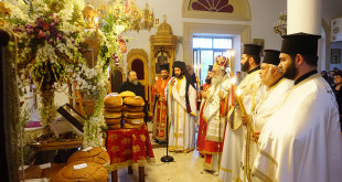 esperinos_agapis_20195